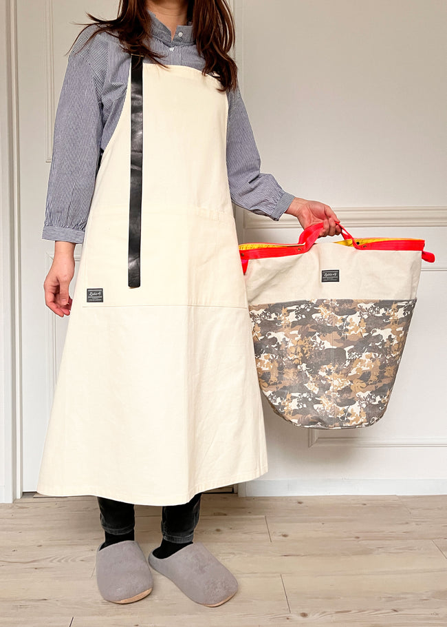 レザーテープエプロン IV×BK